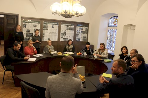 Susitikimas dėl lietuvių gestų kalbos vertėjų studijų ir kvalifikacijos kėlimo perspektyvos