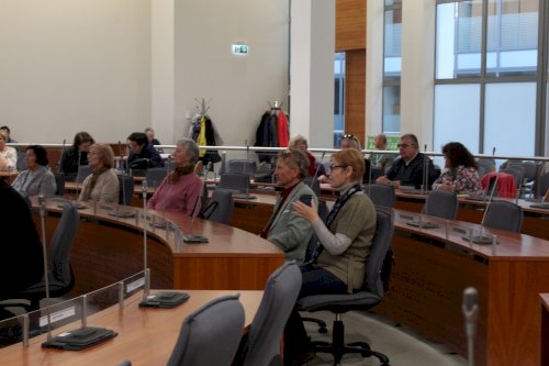 Vilniaus kurčiųjų reabilitacijos centro vadovas Vilniaus savivaldybėje pristatė pranešimą apie centro veiklas, supažindino su teikiamomis paslaugomis