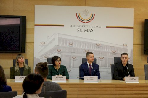 Viena diena su Seimo nariu